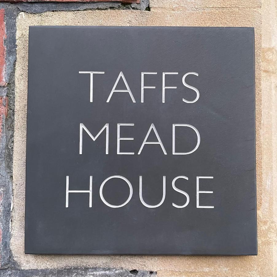 Taffs Mead House Location, Nr Stadium, Family Friendly! Holiday home Cardiff