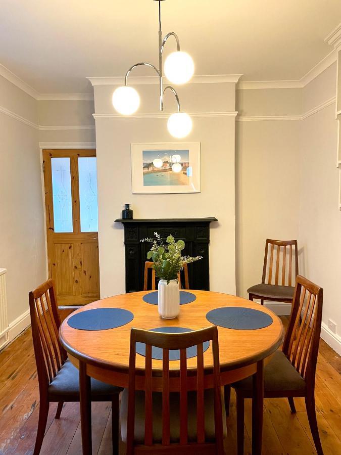 Taffs Mead House Location, Nr Stadium, Family Friendly! Holiday home *